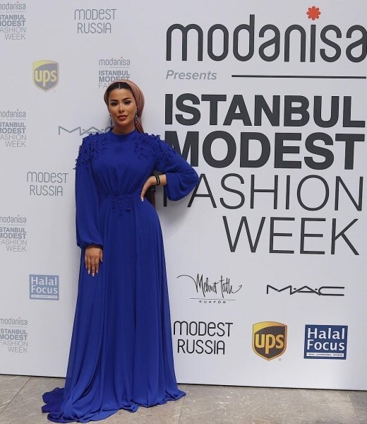 Арабская модница использует 5 модных приемов, чтобы скрыть то, что показывать запрещается