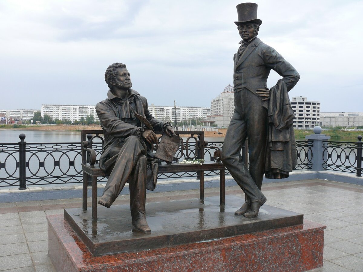 Памятник Пушкину в Йошкар-Оле