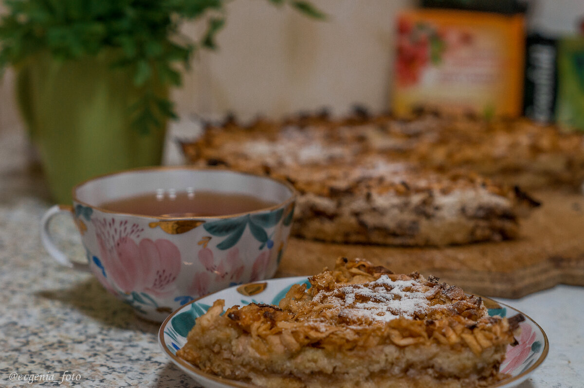 Насыпной пирог с яблоками в духовке