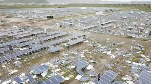 Рисунок 1. Последствия урагана на солнечной электростанции