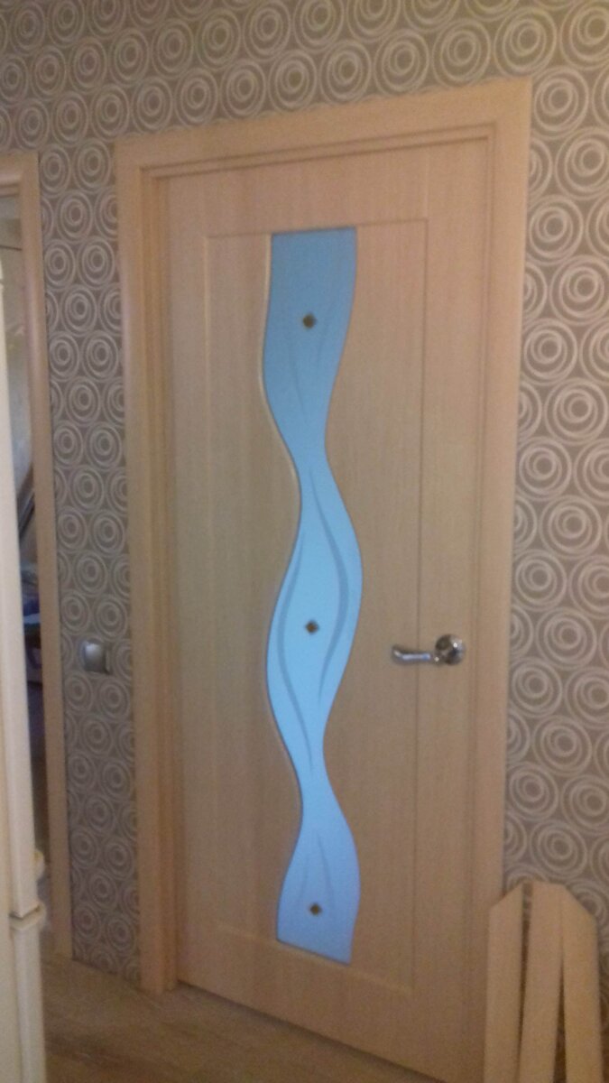 Двери в покрытии ПВХ (пленка) могут выглядеть по-разному