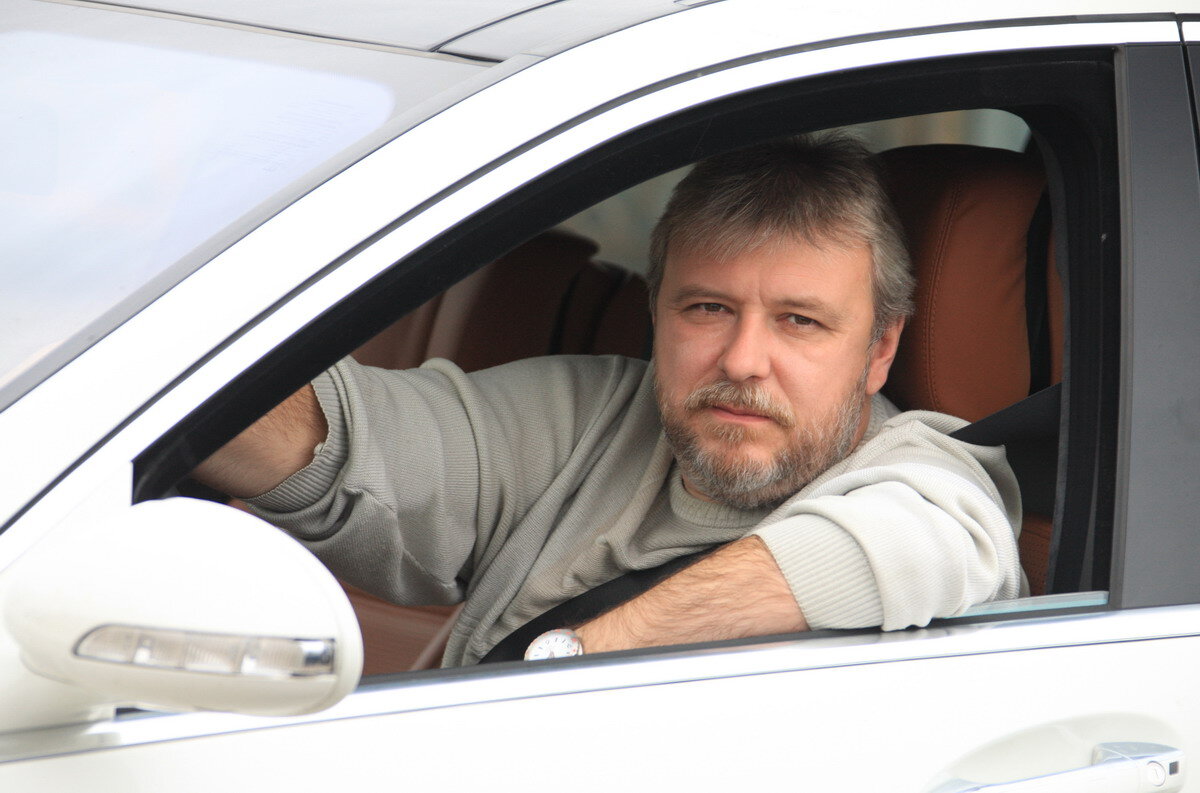 Сергей Викторович Канунников  (https://wiki.zr.ru/)