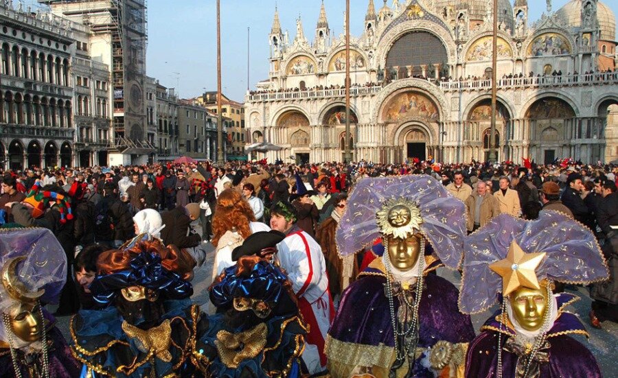 Стоковые фотографии по запросу Карнавал в венеции
