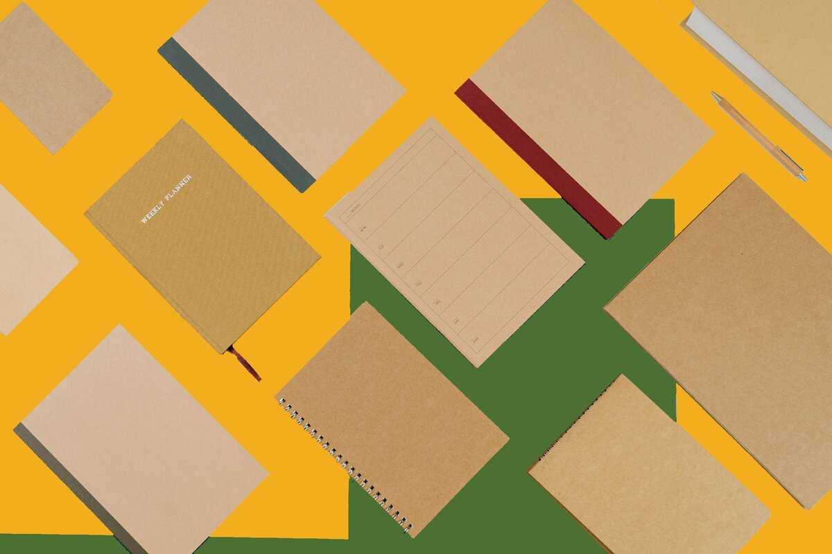 Примерно такое количество блокнотов я использовал на все свои попытки. Ведь надо же начинать "с чистого листа". 