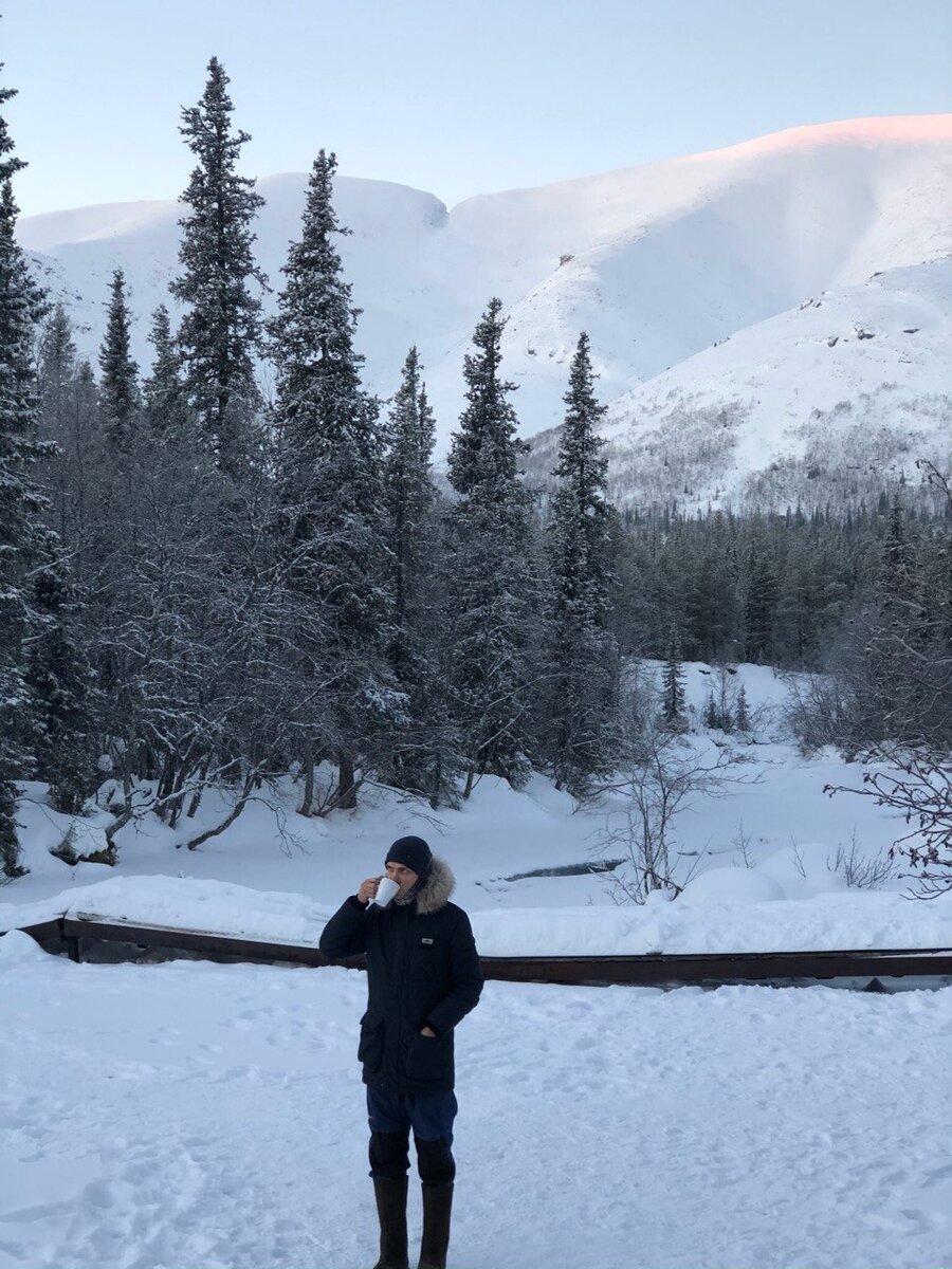 Александр Павленко выучился на диспетчера аэропорта, но страсть к дизайну привела его в Яндекс.Практикум. Благодаря курсу, ему удалось соединить профессию и призвание  — Александр уже получил оффер в американский метеорологический стартап Windy.