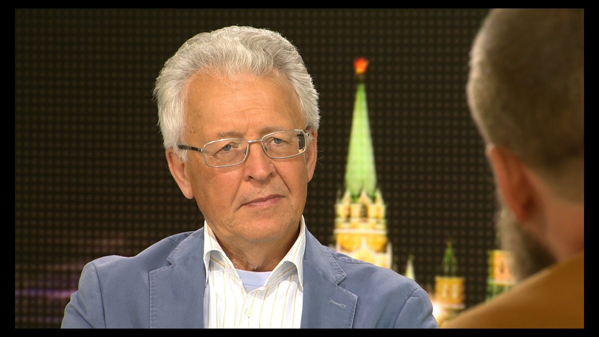 Валенти́н Ю́рьевич Катасо́нов — российский учёный-экономист, доктор экономических наук. 