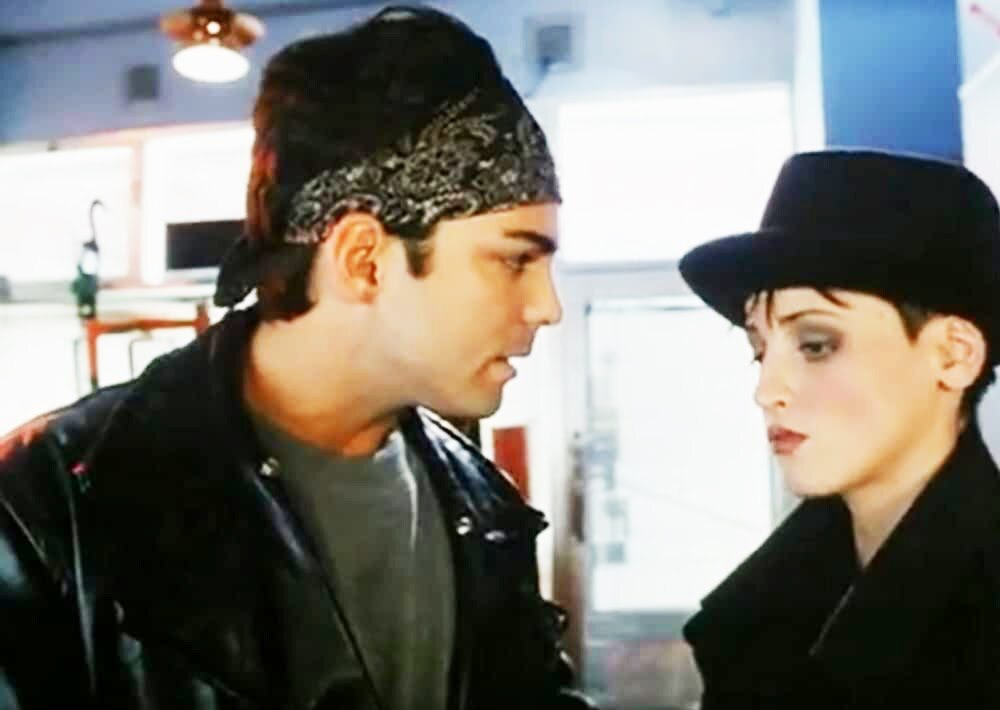 Ричард Греко и Лори Петти в сериале «Букер»