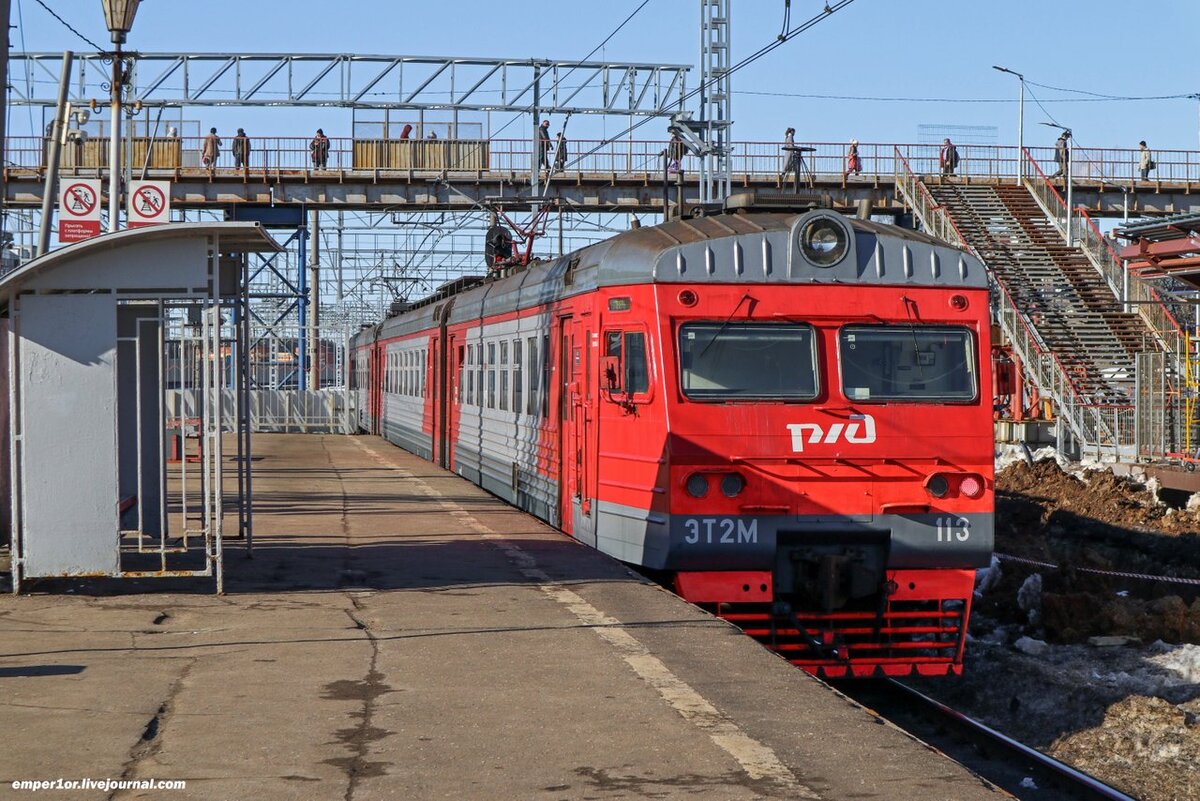 Электропоезд ЭТ2М-113, станция Крюково