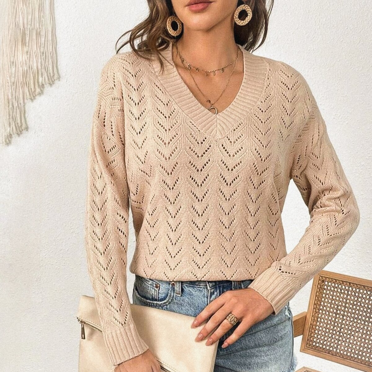 Пуловер с ажурными веточками