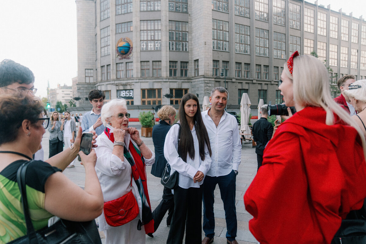  18 августа 2023 состоялось открытие Модного Дома Марии Бабкиной MARYWAY в 300 метрах от Кремля. Как это было? На открытии Модного Дома собрались самые экстравагантные, стильные, яркие люди Москвы!