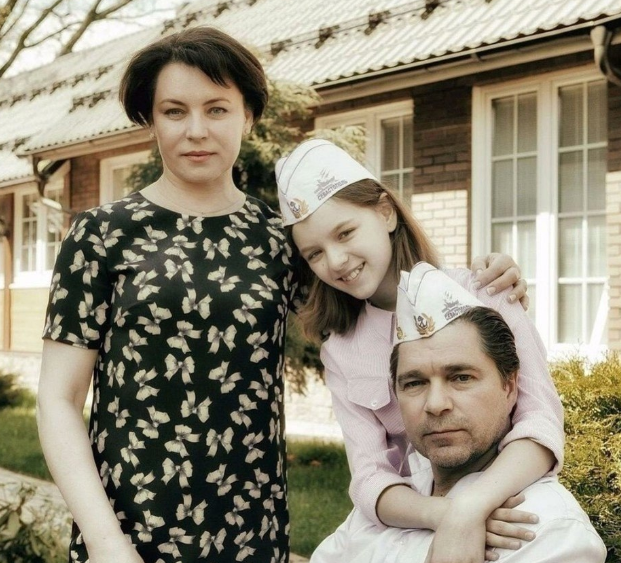 Лариса Шахворостова с мужем и дочкой Сашей