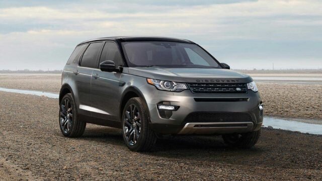 Самый большой британский Land Rover предстал перед всеми во всей своей красе на автоподиуме Paris Motor Show в Париже в нынешнем году в обновленном виде