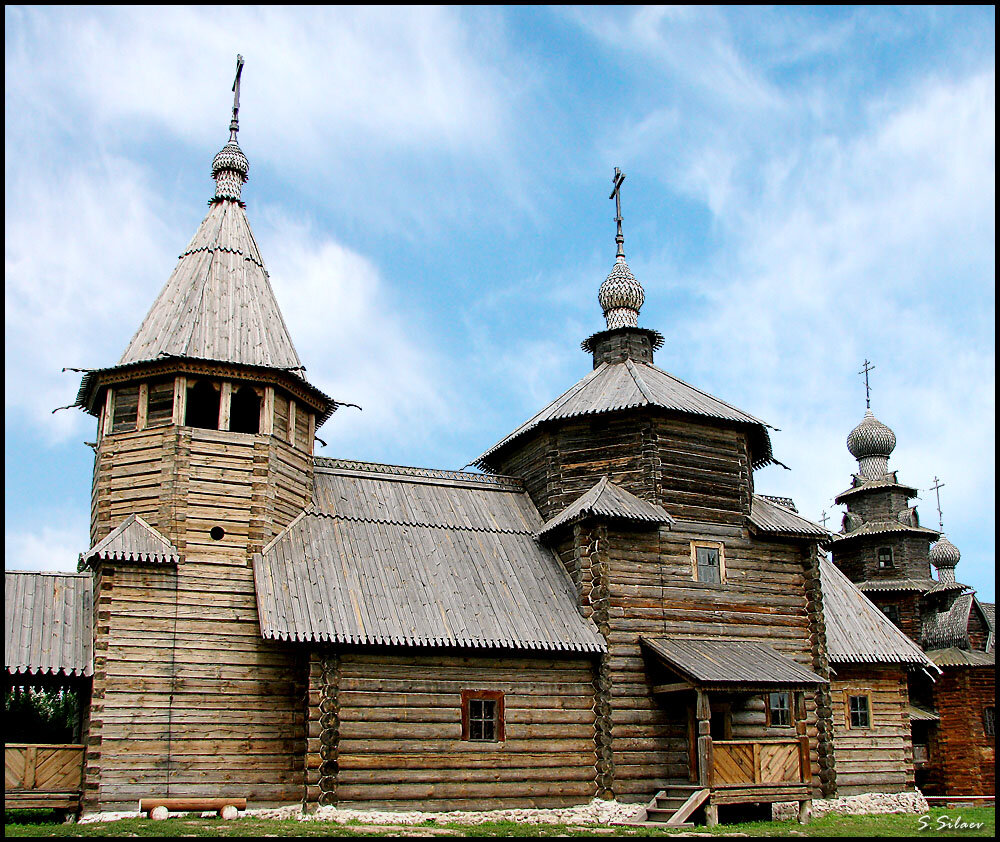 Городе находится музей деревянного зодчества