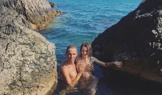 Алексей Панин в Крыму на нудистском пляже 