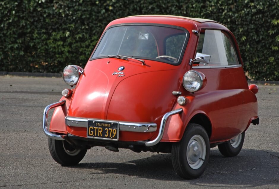 Мотоколяска BMW Isetta 300