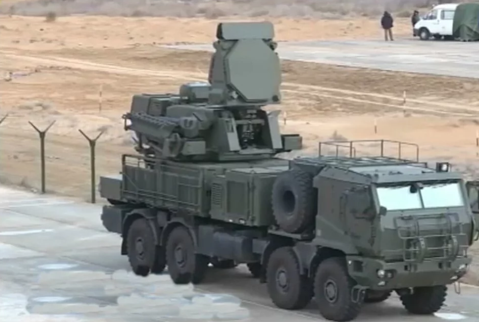 бронированный панцирь. бронированный панцирь. панцирь с1 на шасси баз-6909. камаз-6560 торнадо. камаз-53958 панцирь.