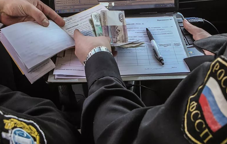 Судебные приставы