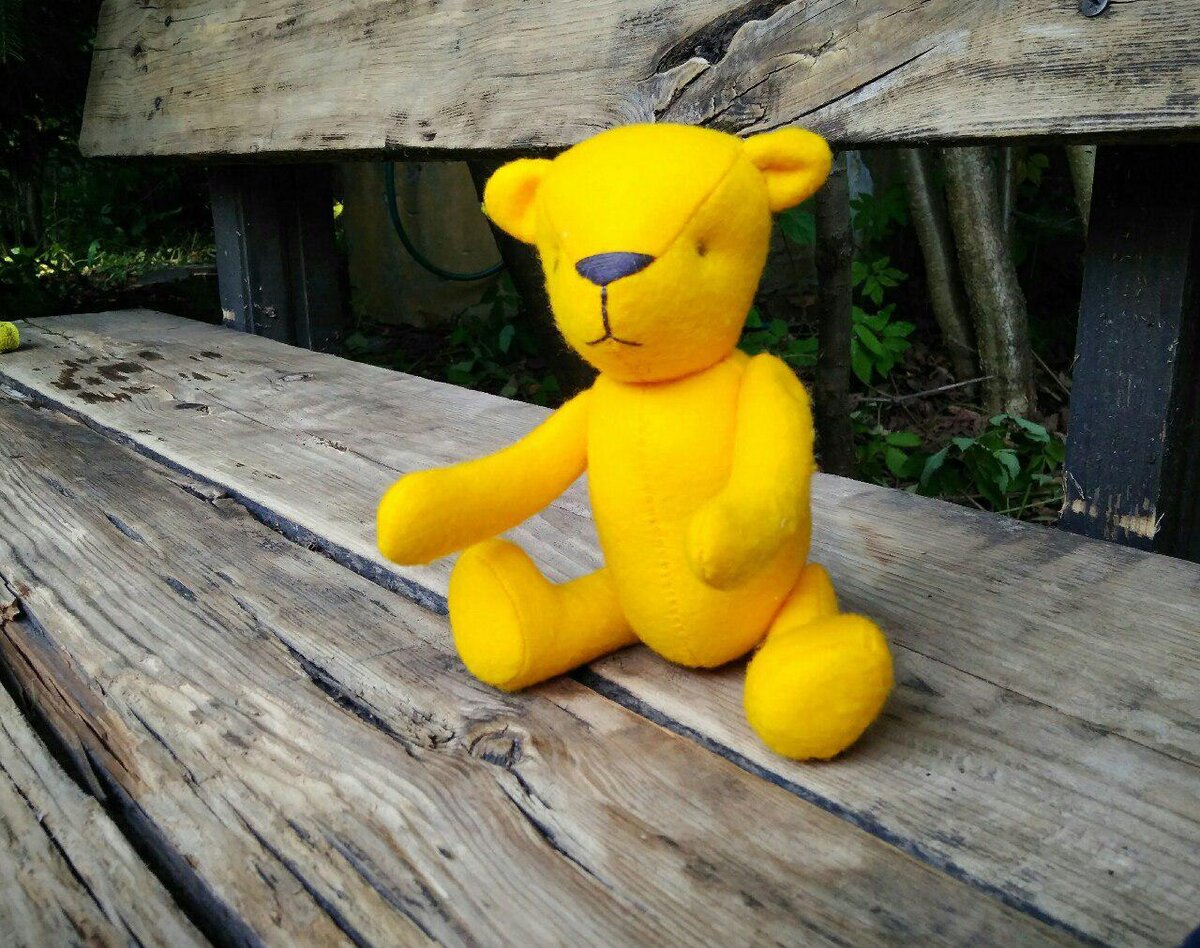 Глаза моего медведя купятся только в пятницу, так что пока еще безглазый