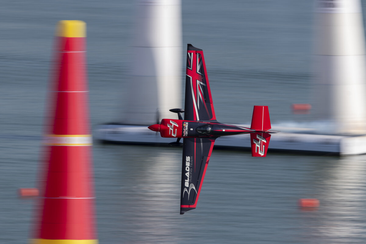 Red bull Air Race самолеты