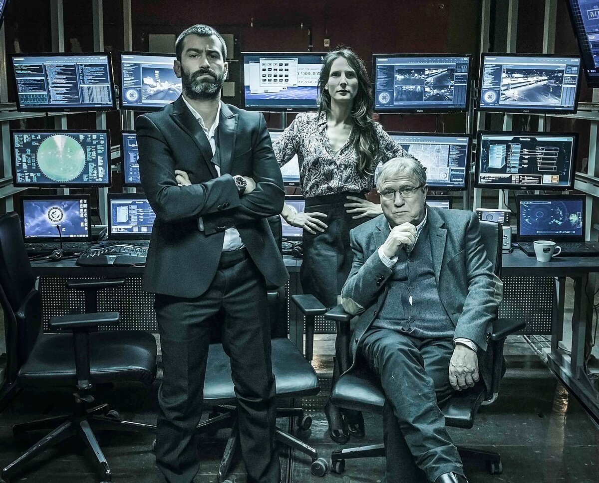 Постер первого сезона «Моссад 101: Академия шпионов»