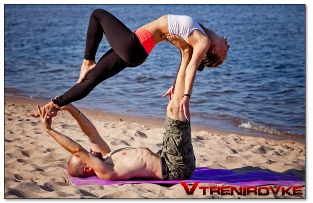 [caption id="attachment_16226" align="aligncenter" width="625"] Парная акробатика: видео элементов, фигуры[/caption]