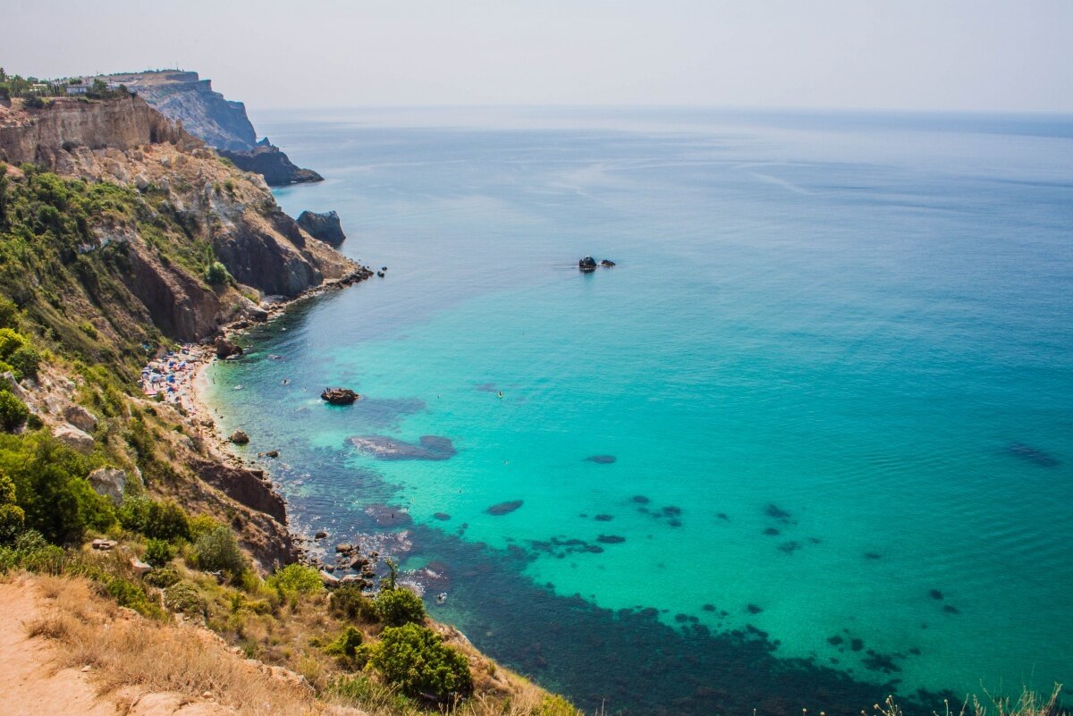 Крым фото пляжей. Мыс виноградный Фиолент. Виноградный пляж Фиолент. Мыс Броневой Фиолент. Судак мыс Фиолент.