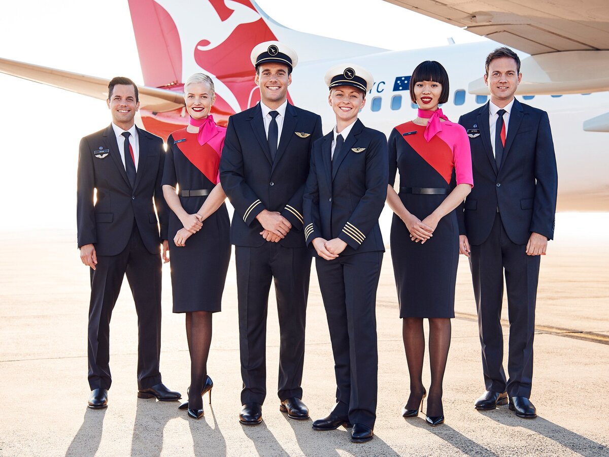 Qantas форма стюардесс