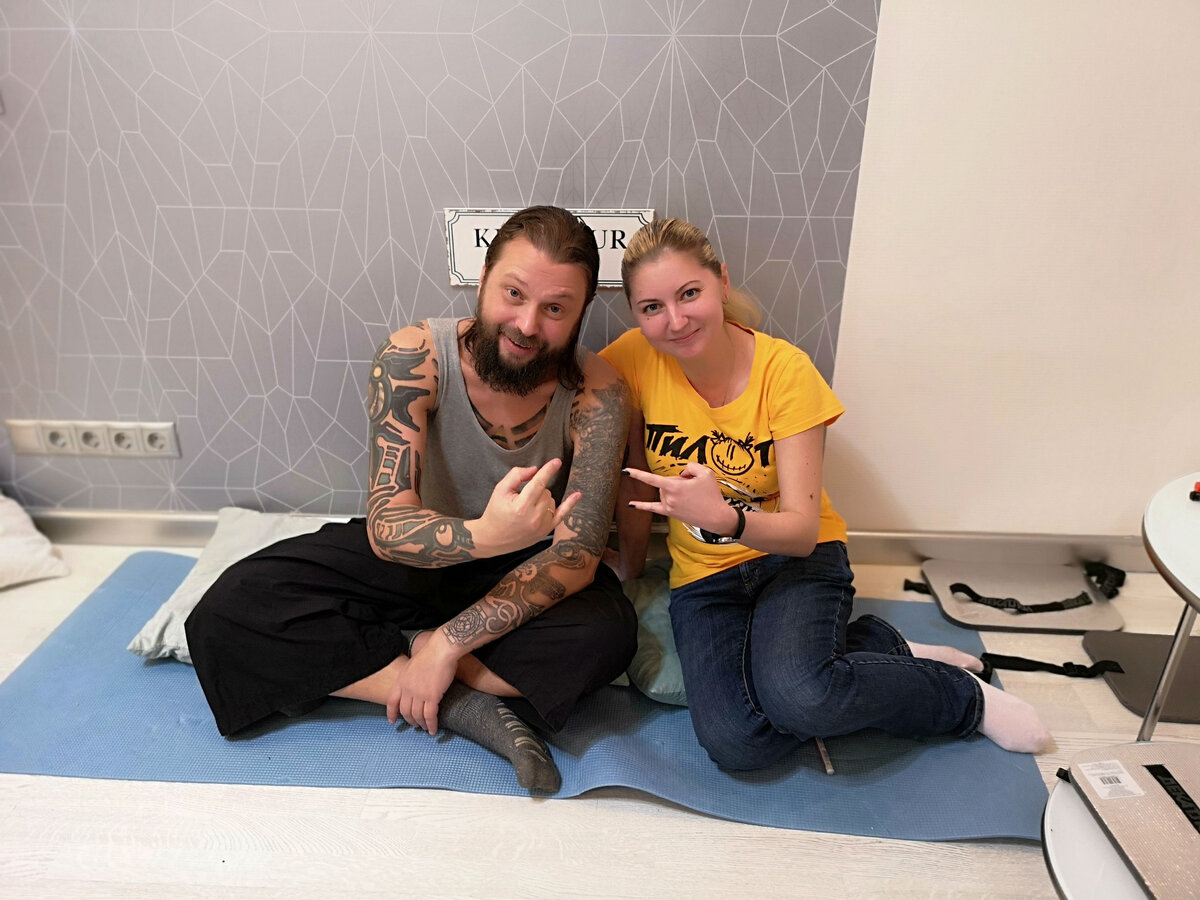 С лидером группы «Пилот» Ильёй Чёртом. Автор фото: Анна Мелехина. 