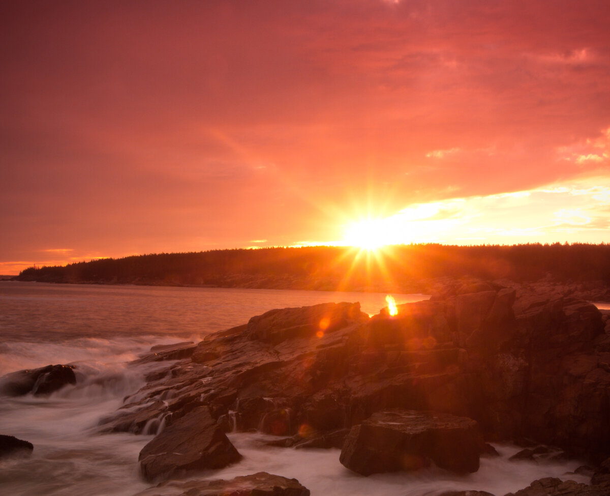 Бог - свет мира, его начало и источник