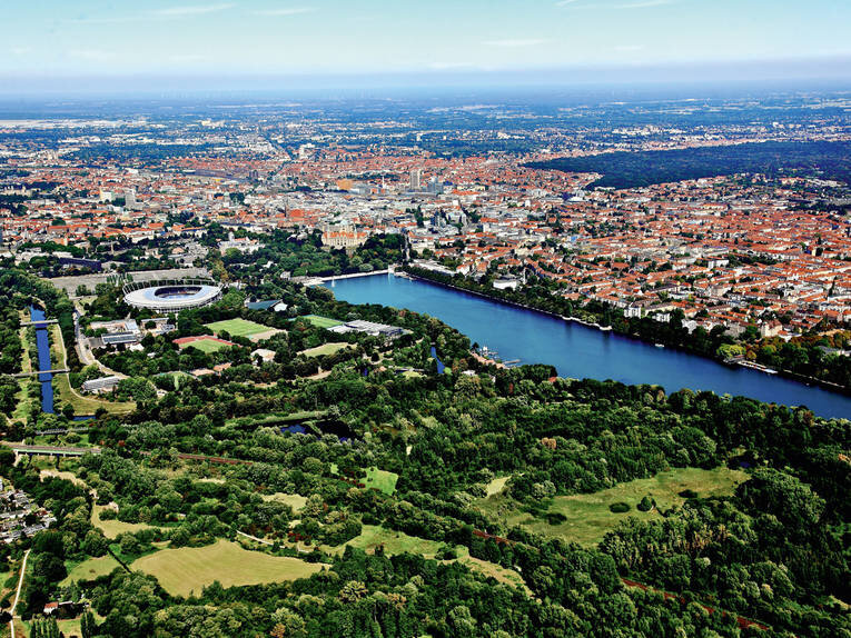 панорамный вид немецкого города Ганновер