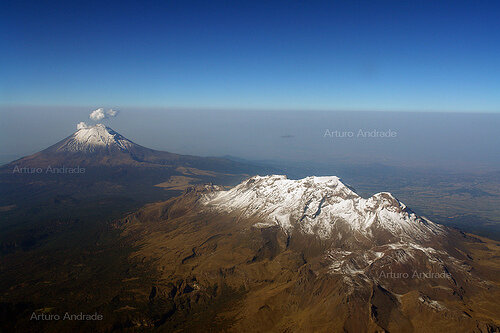 Стоковые фотографии по запросу Volcan baru