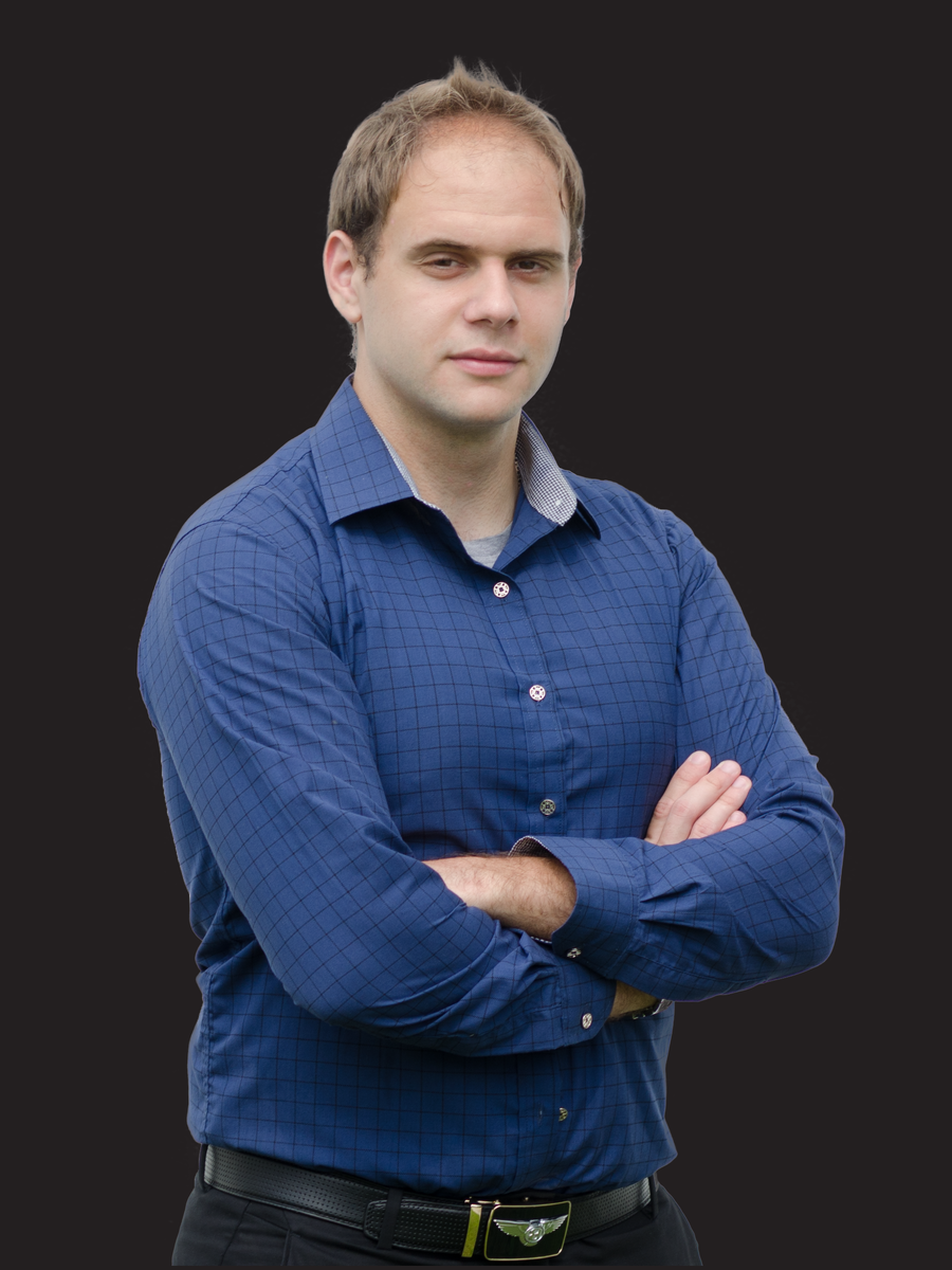 Артем Костиневич. 26 лет. Предприниматель. Владелец интернет-магазина pokupator24.by и бренда ПОКУПАТОР.