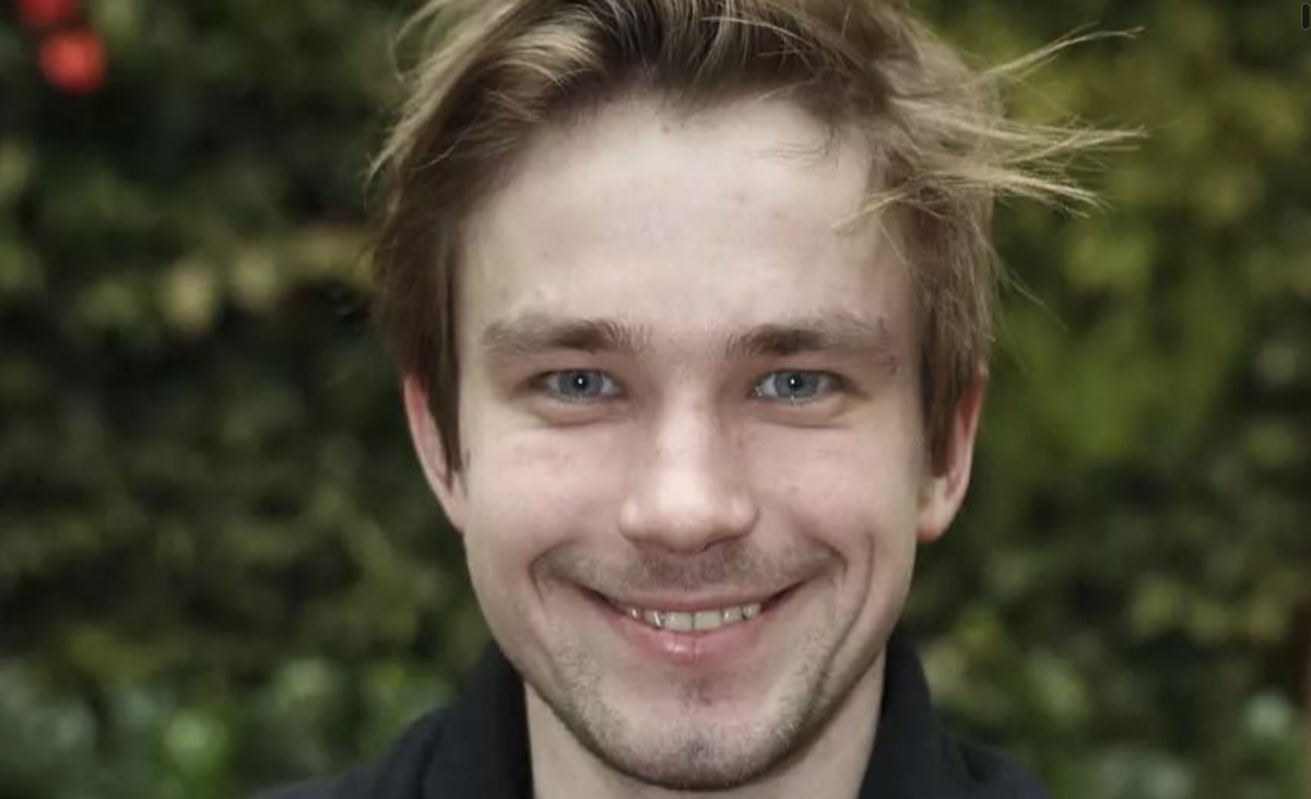 Александр Петров