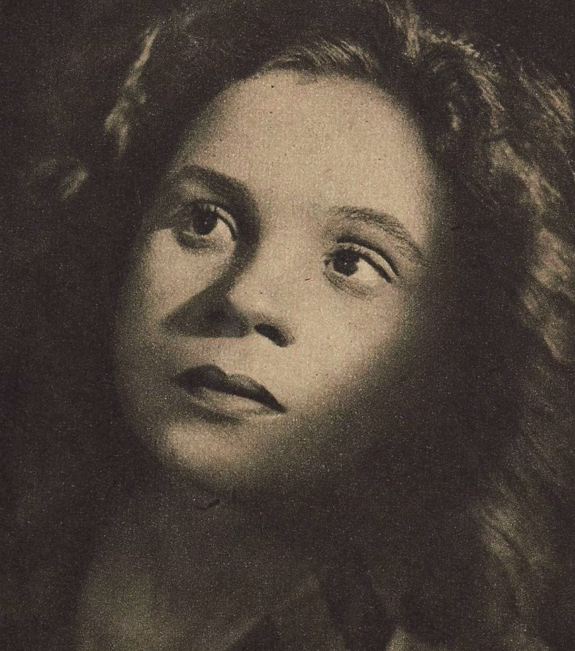 Мария Голованова в молодости