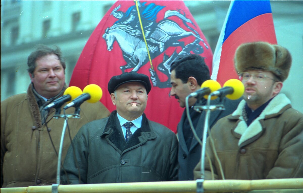 Последние годы АЗЛК: почему закрылся советский автогигант ...