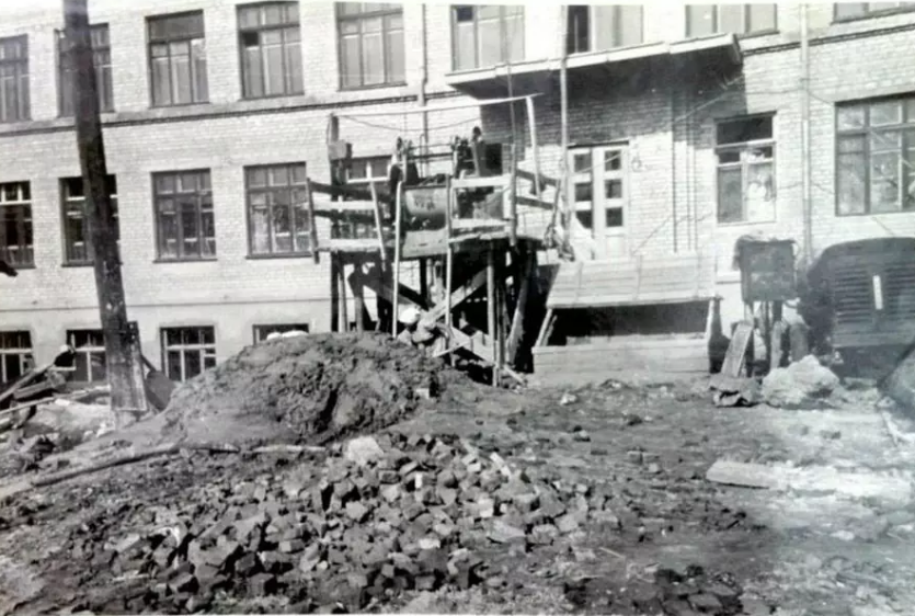 Завершение строительства школы №22 в Дербышках., 1961 г