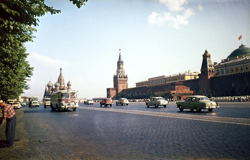 Советская площадь в москве. Красная площадь 1960 е. Красная площадь в СССР 1950г. Москва красная площадь 1960. Красная площадь в 60х.