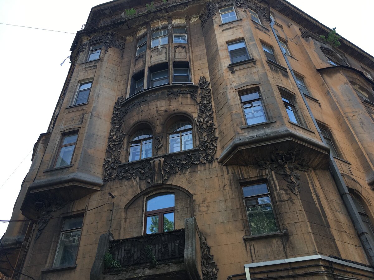 Антуражный  такой дом