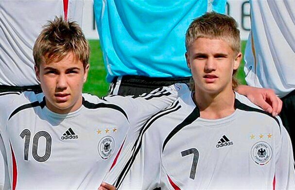 Марио Гётце и Александр Меркель в составе юношеской сборной Германии.