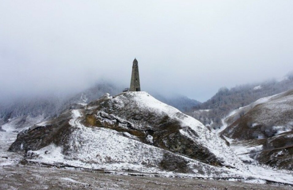 Башня в ауле Харачой (чеч. Хорача) после восстановления