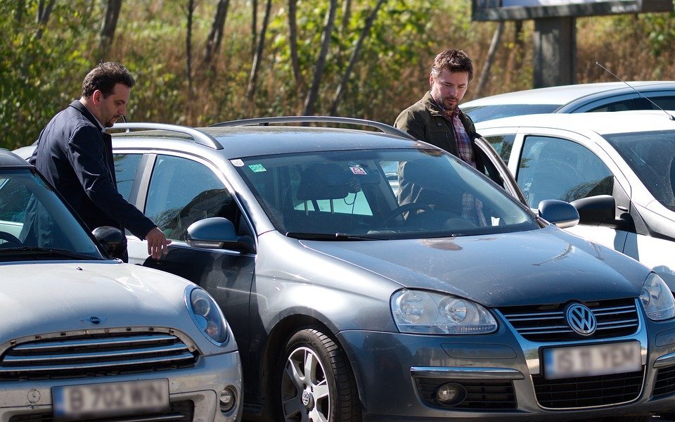 Изображение взято для ознакомления с сайта: https://pixabay.com; Ссылка на изображение:  https://cdn.pixabay.com/photo/2020/04/03/18/56/men-4999830_960_720.jpg