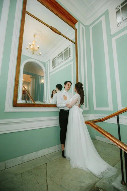 Лестница, ведущая в залы ожидания (фото Дмитрий Павлов)