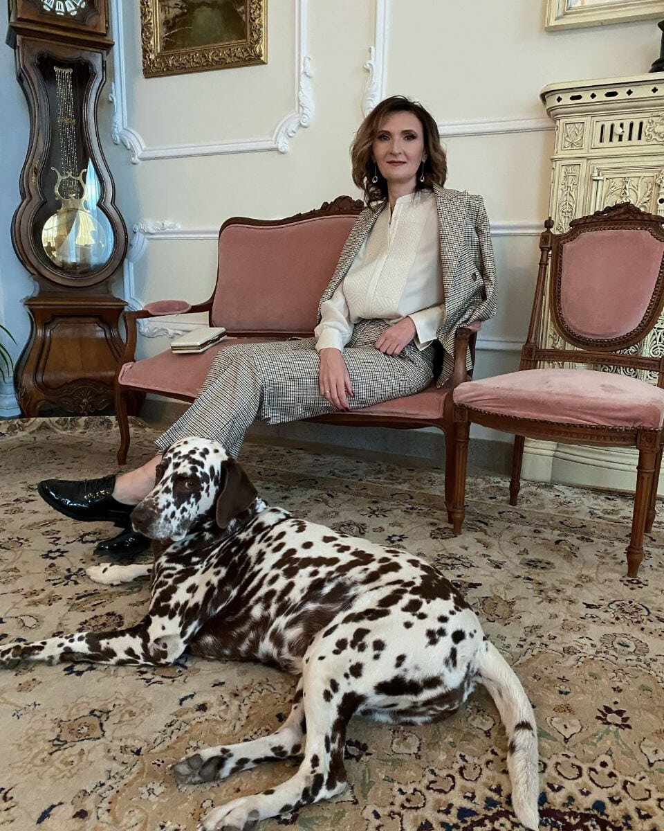  ВОДОПАД или AGILE(SCRUM)? Классические или гибкие подходы в планировании?
⠀
📚Сейчас на просторах интернет предлагается куча методик, обучений
⠀
Надо ли что- то бросать и отдавать дань моде?
⠀
И ДА и НЕТ😀 Разберемся⁉️
⠀
📌Agile классно подходит к  тем проектам, когда Вы не знаете конечного результата, когда создать надо, что то новое, то что не можешь описать в начале проекта. Новые вводные могут появиться через неделю, месяц...
⠀
Вы должны любить ❤ и принимать изменения.
И поверьте не каждый может работать по этой методологии, т.к многие люди привыкли работать в строго регламентированной обстановке.🙈
⠀
.📌,, Водопадный подход"- классический идеален для уже наработанных проектов, к примеру Вы открываете 5 й салон красоты- уже известны шаги, документация, стандарты. Просто берете диаграмму Ганта и вперед.
⠀
Главное не перепутать😚‼️
