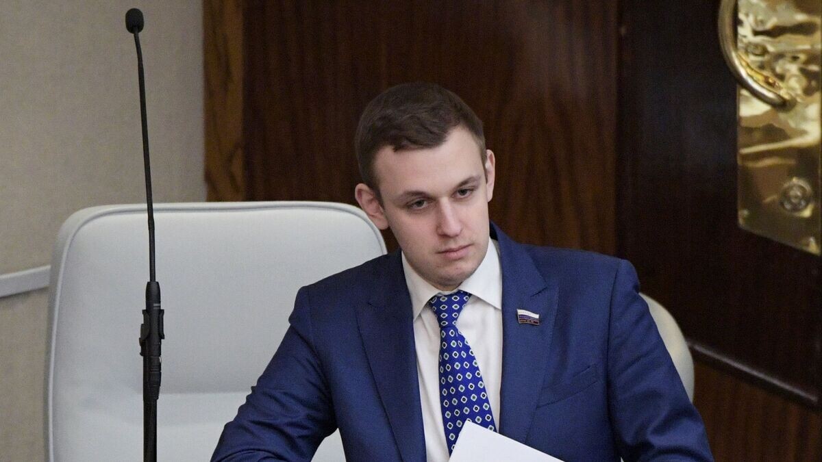    Депутат Государственной Думы РФ Василий Власов на пленарном заседании Государственной Думы РФ. 20 февраля 2019© РИА Новости / Владимир Федоренко