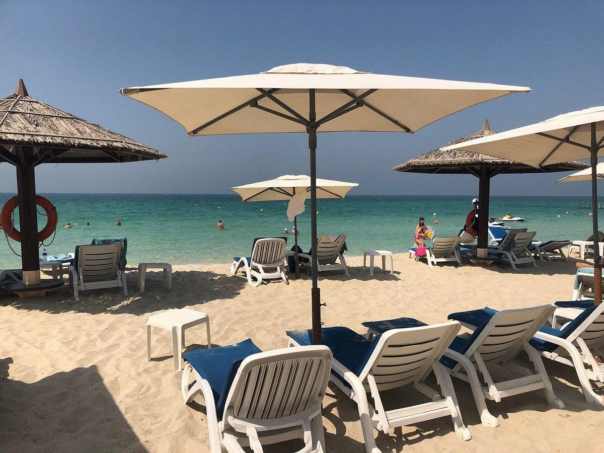 Occidental sharjah grand 4 шарджа. Шарджа Гранд отель 4. Оксидентал Шарджа. Отель Оксиденталь Шарджа Гранд отель. Occidental Sharjah Grand 4 Шарджа-пляж.