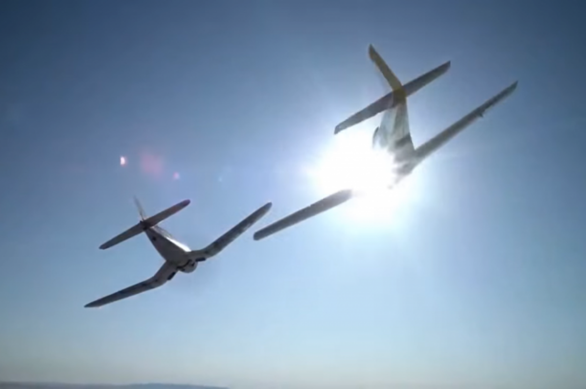    Два пилота погибли из-за столкновения самолетов на воздушной гонке в США