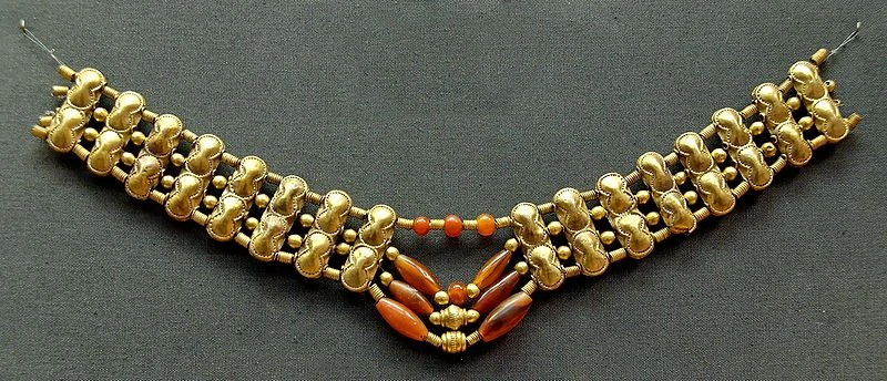 Кипрское ожерелье из золота и сердолика ок. 1400-1200 гг. до н.э., Британский музей, фото Wikimedia Commons
