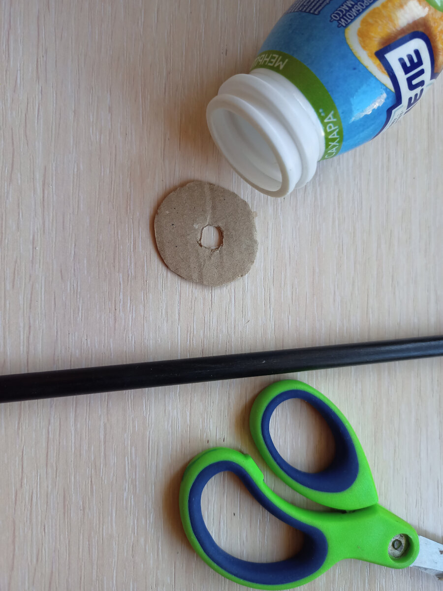 Как сделать маракас из подручных материалов