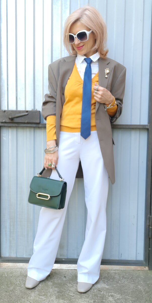 Мужской пиджак из секонд-хэнда.