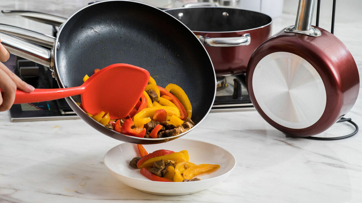     Большинство бытовых фильтров для воды на основе активированного уголя пропускают многие вредные химикаты и оставляют после себя высокотоксичные отходов, которые люди выбрасывают в мусорное ведро. Новый метод лишен этих недостатков.